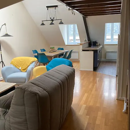 Les D'albatre, Le 44