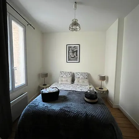 Les D'albatre, Le 44