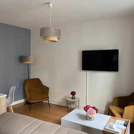 Les D'albatre, Le 44