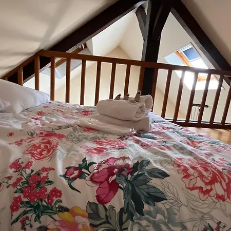 Les D'albatre, Le 44 *